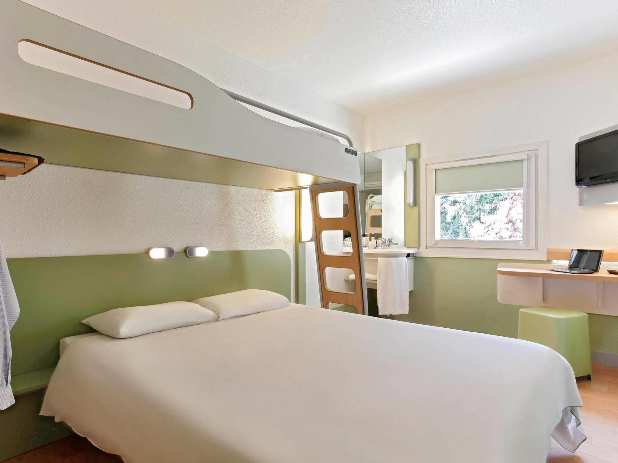 Ibis Budget Aix En Provence Est Le Canet Мейрей Екстер'єр фото